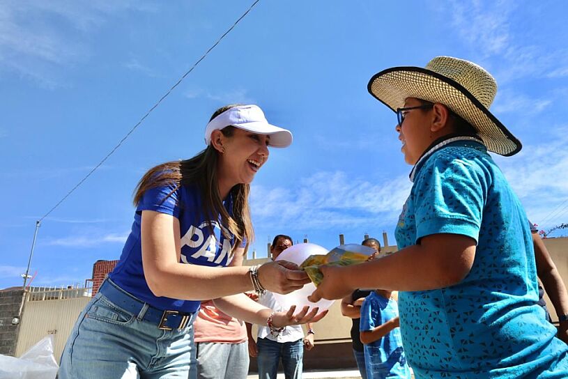 LLEVA NOEMÍ LUNA ALEGRÍA Y ESPERANZA A LA NIÑEZ ZACATECANA