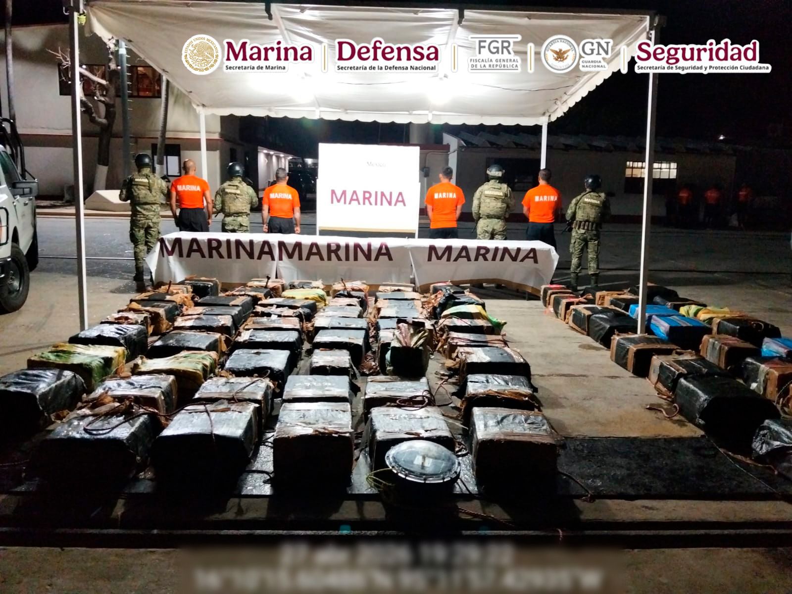 ASEGURA MARINA MÁS DE DOS TONELADAS DE COCAÍNA EN AGUAS DEL GOLFO DE TEHUANTEPEC