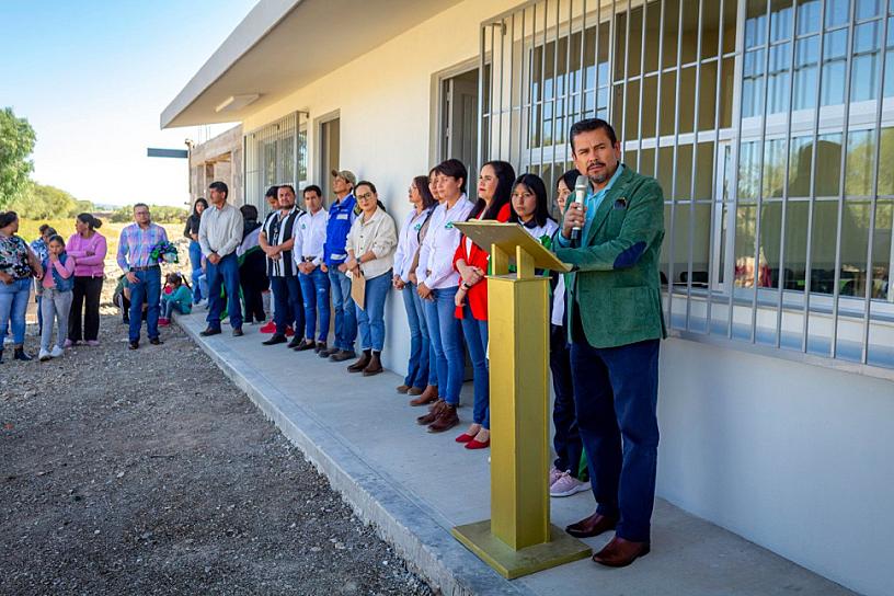 ALUMNOS DE TELEBACHILLERATO DEJARÁN DE TOMAR CLASES EN UNA BODEGA; ESTRENAN NUEVOS SALONES 