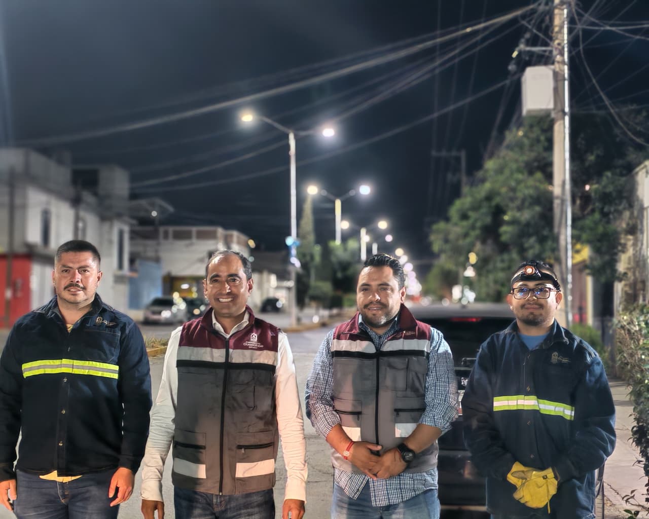 REALIZA PEPE SALDÍVAR BRIGADAS NOCTURNAS DE ALUMBRADO