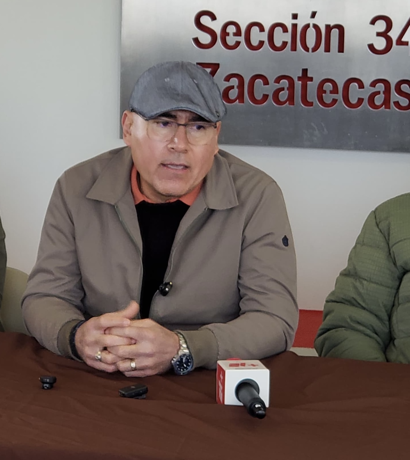 MAESTROS CALIENTAN MOTORES PARA EL PARO