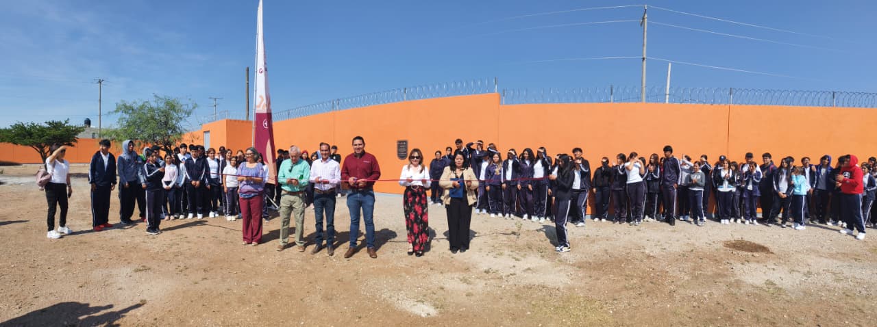 ESTRENA PREPARATORIA DE ZÓQUITE NUEVA BARDA PERIMETRAL