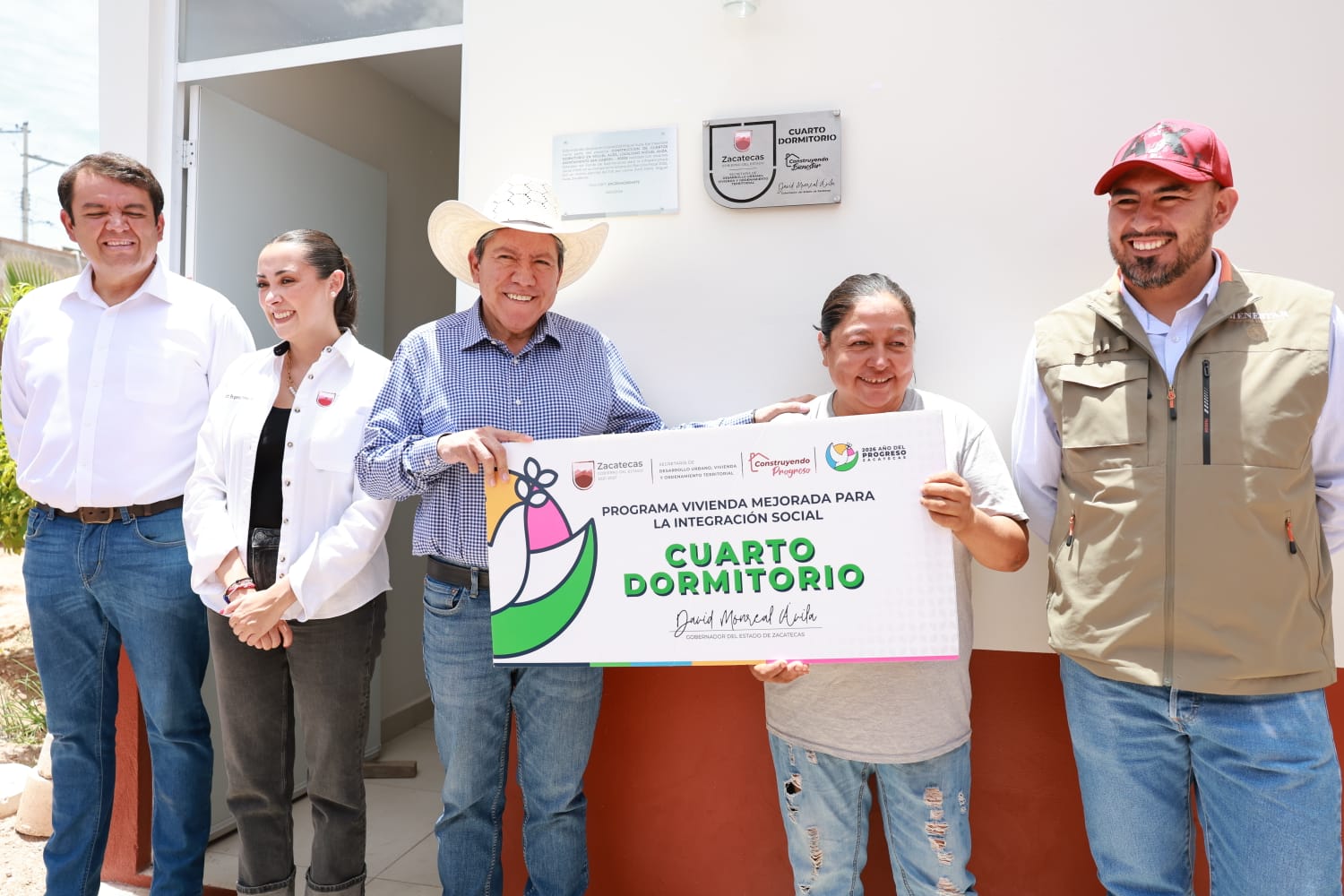 UN CUARTO PARA MELINA: MIGUEL AUZA RECIBE NUEVAS HABITACIONES PARA FAMILIAS