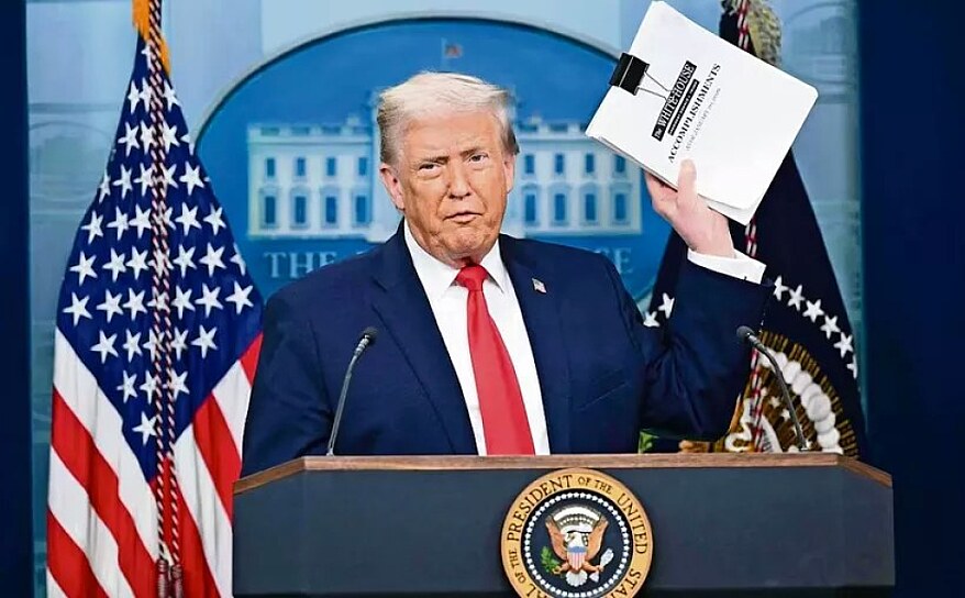 TRUMP LE VUELVE A SOPLAR AL FUEGO