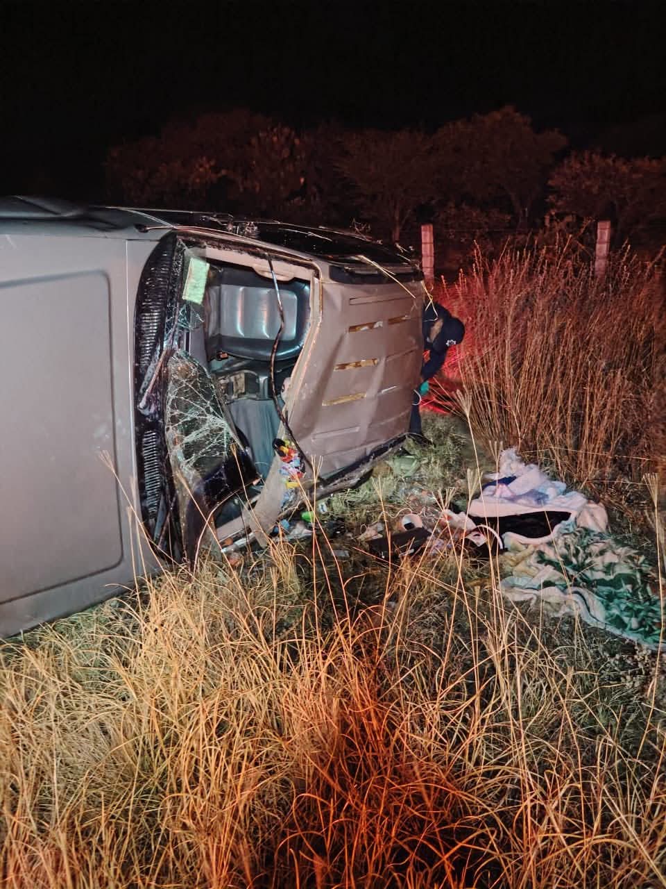 ​REPORTAN VOLCADURA EN LA CARRETERA FEDERAL 45, QUE DEJA DOS PERSONAS LESIONADAS