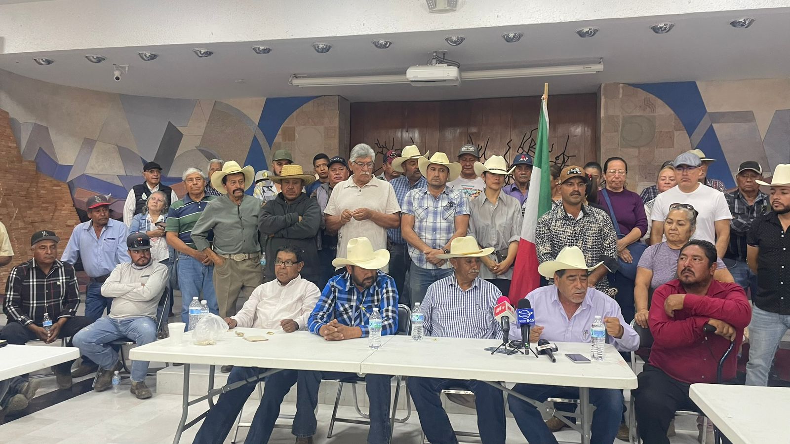 CONVOCAN PRODUCTORES DE FRÍJOL A LEGISLADORES Y FUNCIONARIOS PARA RESOLVER CRISIS AGRÍCOLA