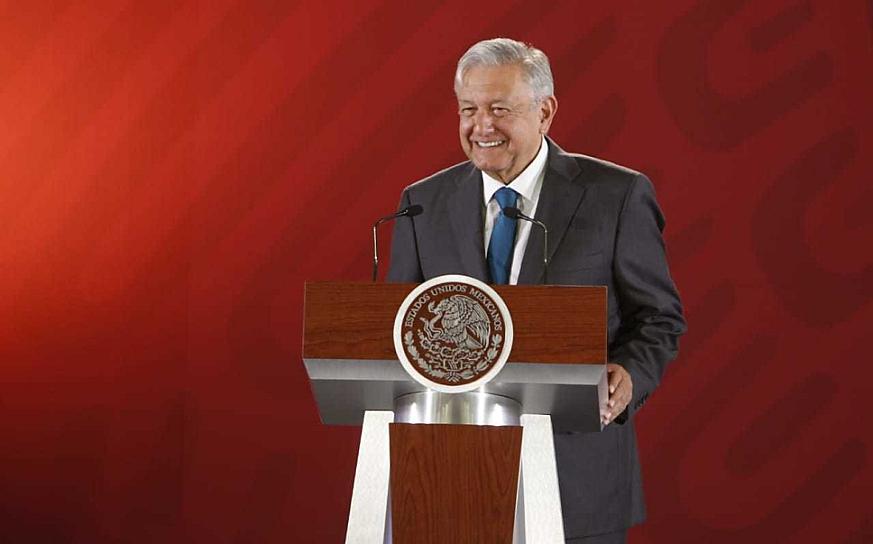 AMLO CELEBRA APROBACIÓN EN COMISIONES INICIATIVA PARA EXTENDER PLAN MILITAR