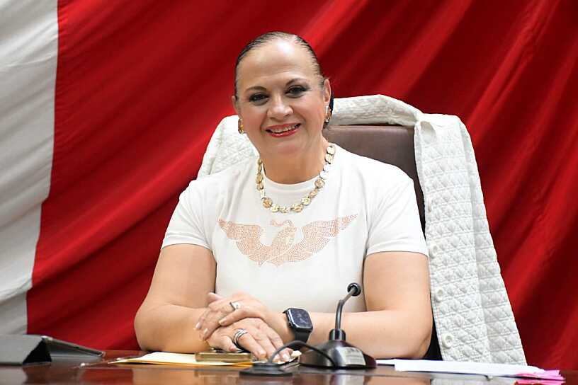RECONOCE ANA MARÍA ROMO LABOR DOCENTE Y RETOS EDUCATIVOS ACTUALES