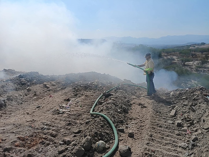 REPORTAN INCENDIO EN BASURERO MUNICIPAL DE HUANUSCO