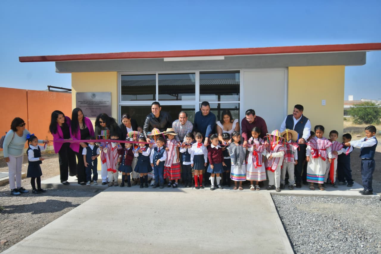 ENTREGA PEPE SALDÍVAR NUEVA AULA EN PREESCOLAR DE CIENEGUITAS