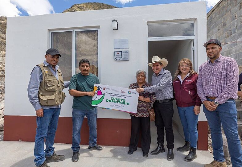 ENTREGAN CUARTOS DORMITORIO Y ANUNCIAN RESCATE DE VIVIENDAS EN CONCEPCIÓN DEL ORO