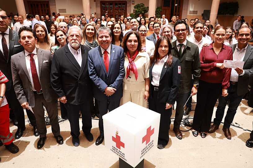 ARRANCA DAVID MONREAL COLECTA PERMANENTE DE CRUZ ROJA EN ZACATECAS