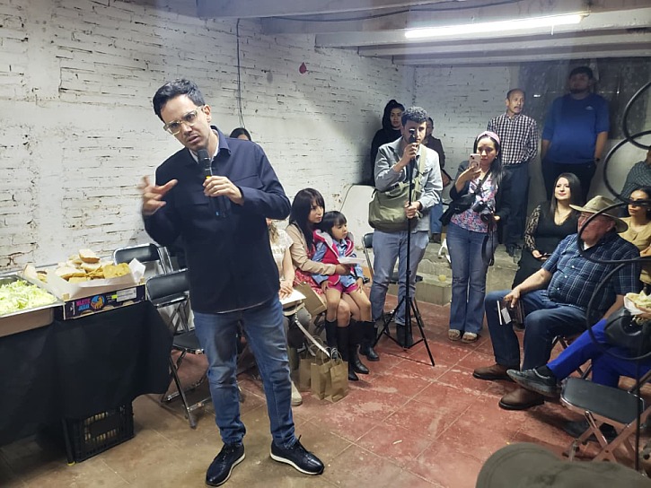 PRESERVAN LA MEMORIA DE LOS BARRIOS CON TERTULIAS EN FAMILIA