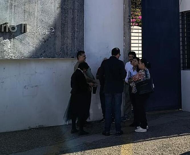 EXHIBE VIGILANTE ABUSOS LABORALES Y TOMA ACCESO DEL CAMPUS II DE LA UAZ