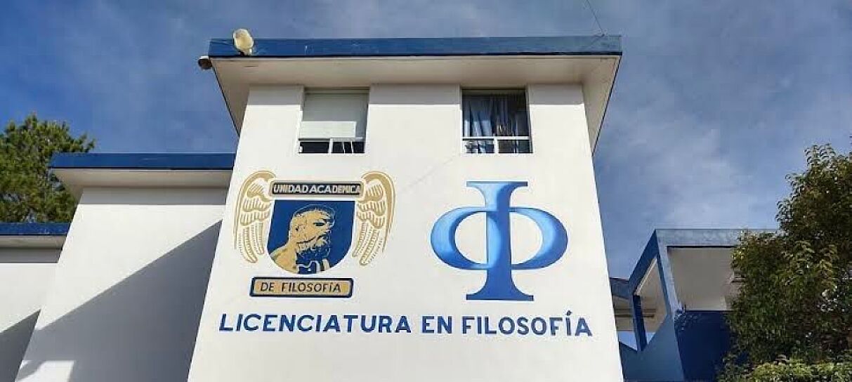 DEFIENDEN UNIVERSITARIAS QUE FILOSOFÍA FEMINISTA SEA IMPARTIDA POR UNA MUJER EN LA UAZ