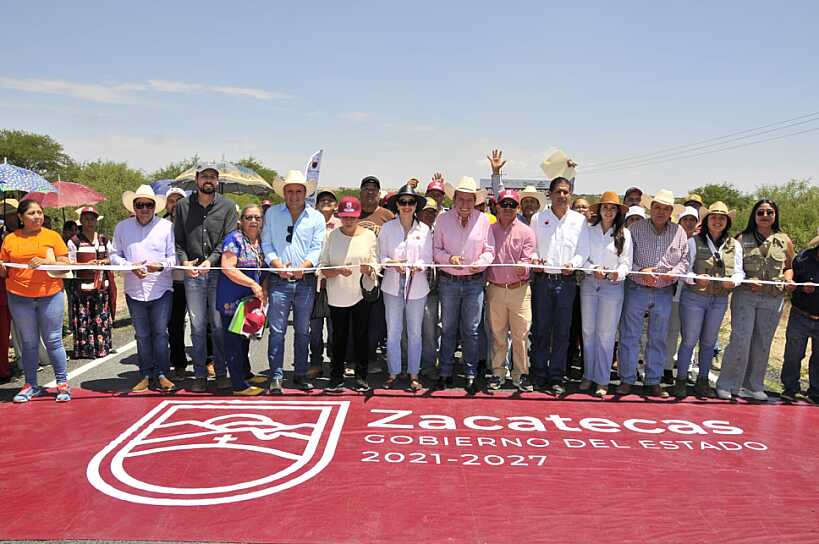 REHABILITAN 14.80 KM DEL CAMINO CHICHIMEQUILLAS–EL MEZQUITE EN FRESNILLO
