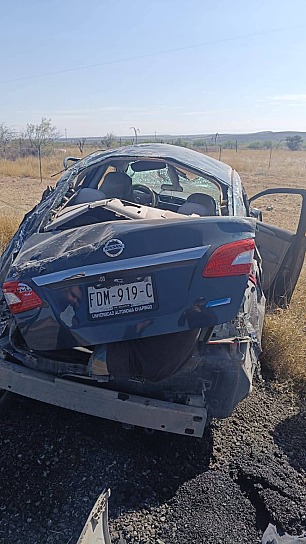 SE VUELCA EN LA CARRETERA 49   
