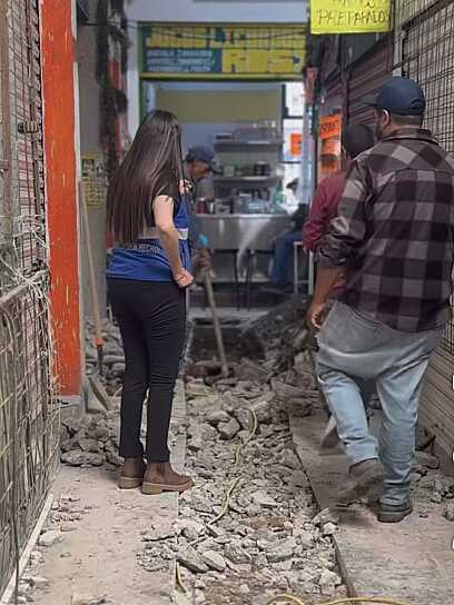 ​AVANZAN OBRAS DE REHABILITACIÓN DE DRENAJE EN EL MERCADO HIDALGO DE FRESNILLO