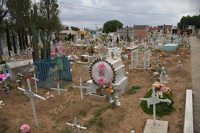 AMPLÍAN HORARIO DE PANTEONES POR VISITAS EN EL DÍA DE MUERTOS 