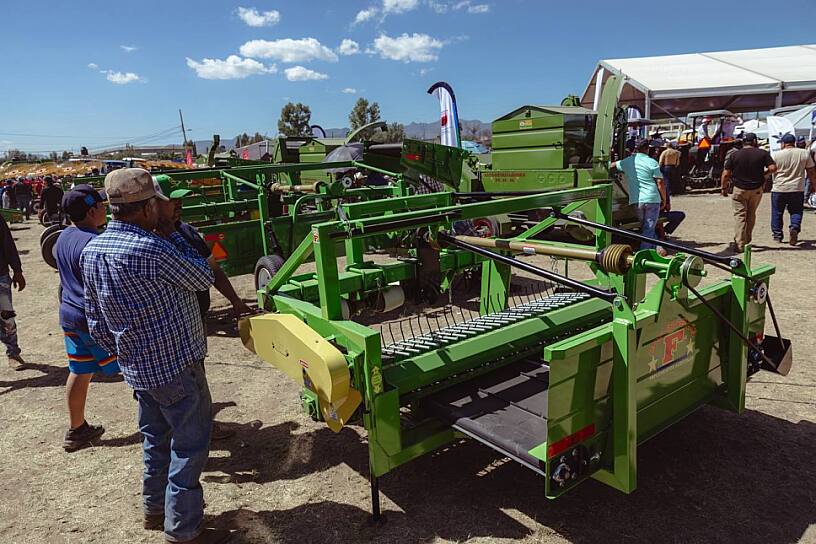 INVITA DAVID MONREAL A EXPO AGROPECUARIA REGIONAL EN PINOS