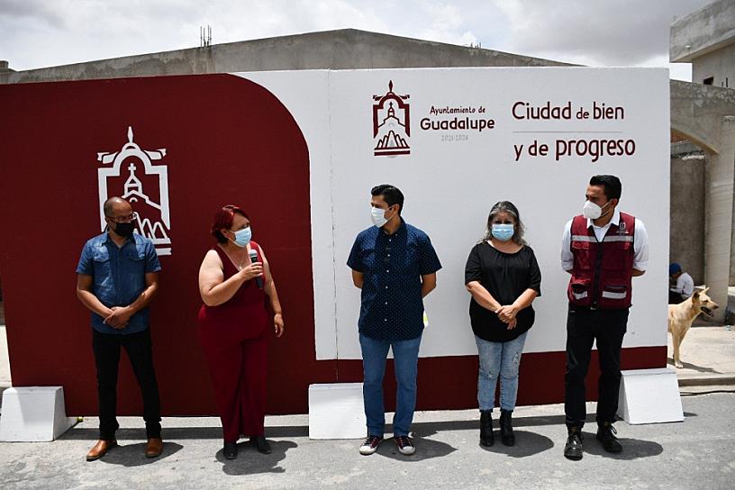 AMPLÍAN REDES DE AGUA POTABLE Y DRENAJE EN SANTA MÓNICA