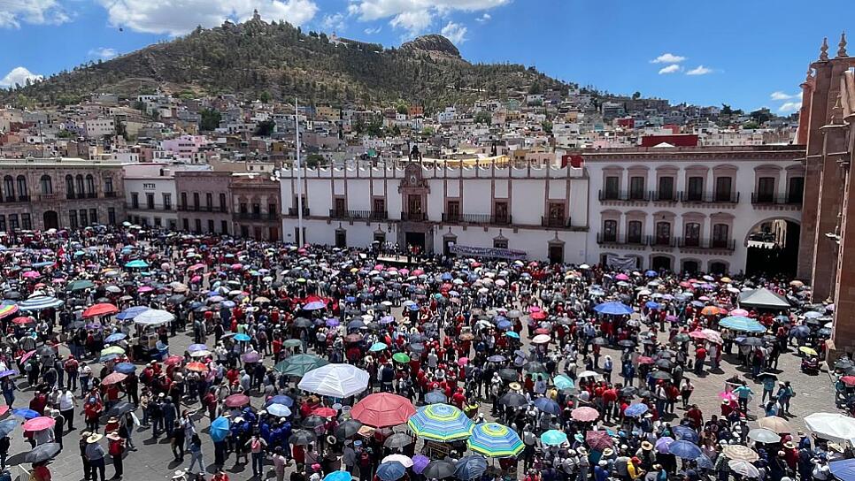 RESPALDA RED PLURAL DE MUJERES AL MOVIMIENTO MAGISTERIAL   