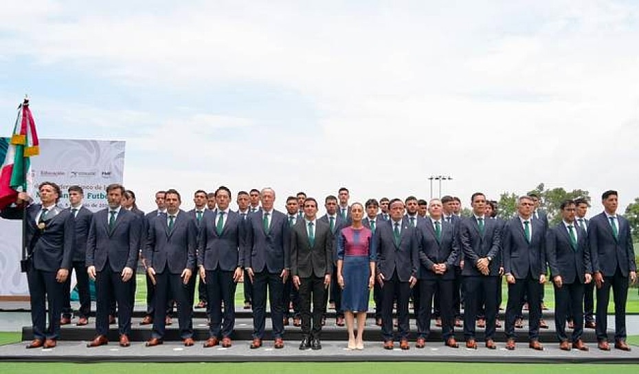 ABANDERA SHEINBAUM A MÉXICO RUMBO AL MUNDIAL 2026