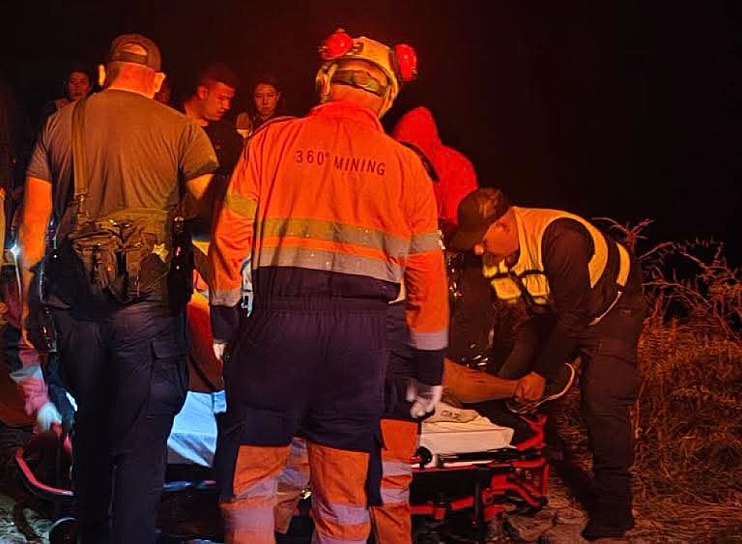 RESCATAN A CONDUCTOR QUE CAYÓ A UN BARRANCO  EN CONCEPCIÓN DEL ORO