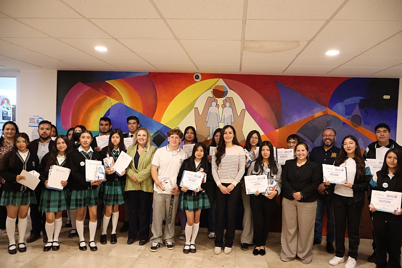 RECONOCE CDHEZ A JÓVENES PROMOTORES DE DERECHOS HUMANOS