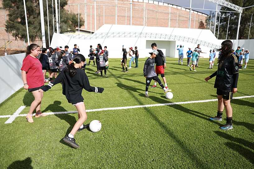 REHABILITA DAVID MONREAL MÁS DE 100 CANCHAS EN ESTE 2026