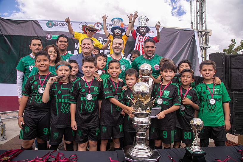 IMPULSA ULISES MEJÍA EL DEPORTE CON MUNDIALITO QUE REUNIÓ A 600 MENORES