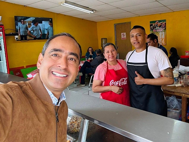 -¿Cuántas gorditas, mi Pepe?