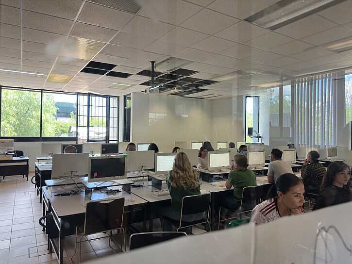 EXHIBE UTZAC FALLAS MILLONARIAS Y DEMANDA A EMPRESA POR GOTERAS EN EL CAMPUS