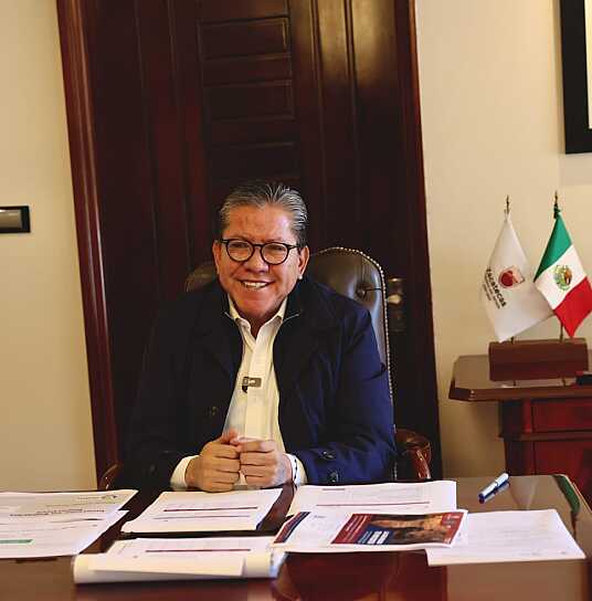 ANUNCIA DAVID MONREAL REHABILITACIÓN DE 68% DE CARRETERAS EN FRESNILLO
