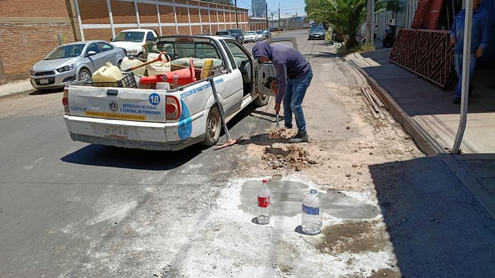 REPARA SIAPASF  TUBERÍAS Y DEJA LAS CALLES COMO ESTABAN