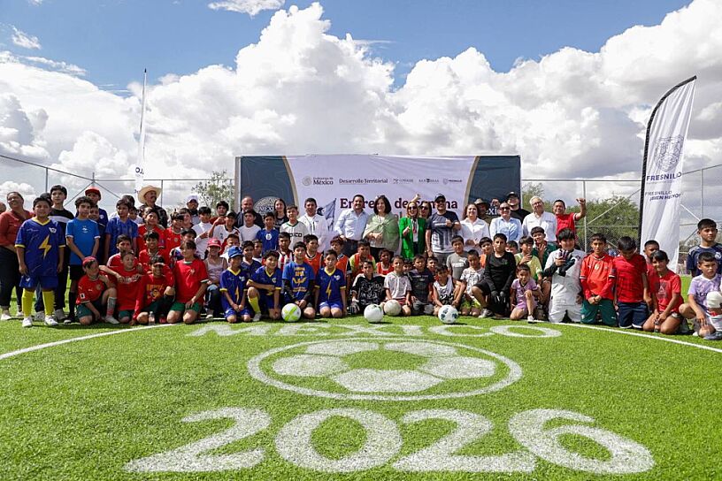 INAUGURA JAVIER TORRES CANCHA DE FUTBOL Y REHABILITA ESPACIOS DEPORTIVOS