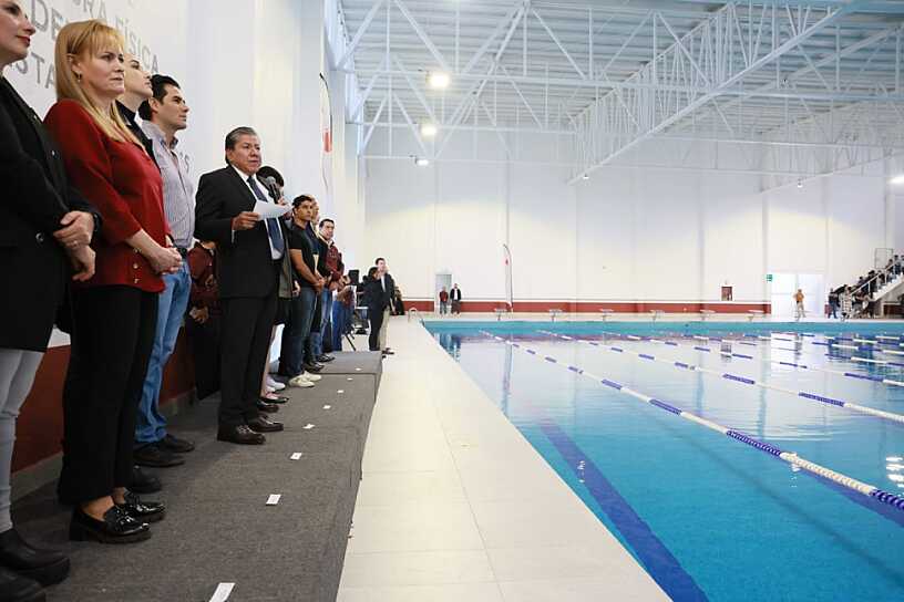 REINAUGURA GOBERNADOR ALBERCA OLÍMPICA Y PABELLÓN DE GIMNASIA
