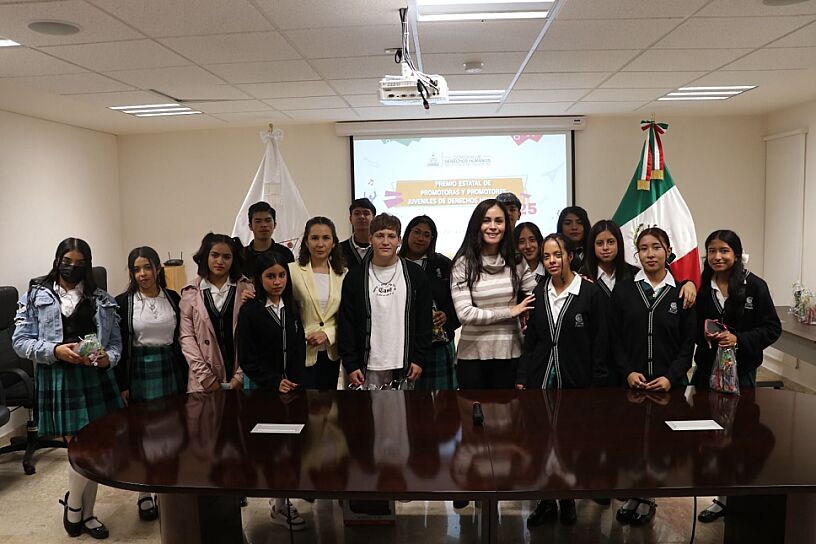 PREMIA CDHEZ A PROMOTORES JUVENILES DE DERECHOS HUMANOS 1