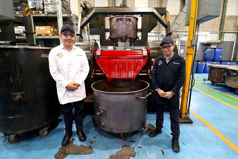 RECONOCE EMMANUEL REYES A PADRES TRABAJADORES