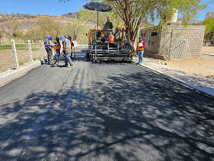 PAVIMENTAN CALLE COLÓN EN JALPA