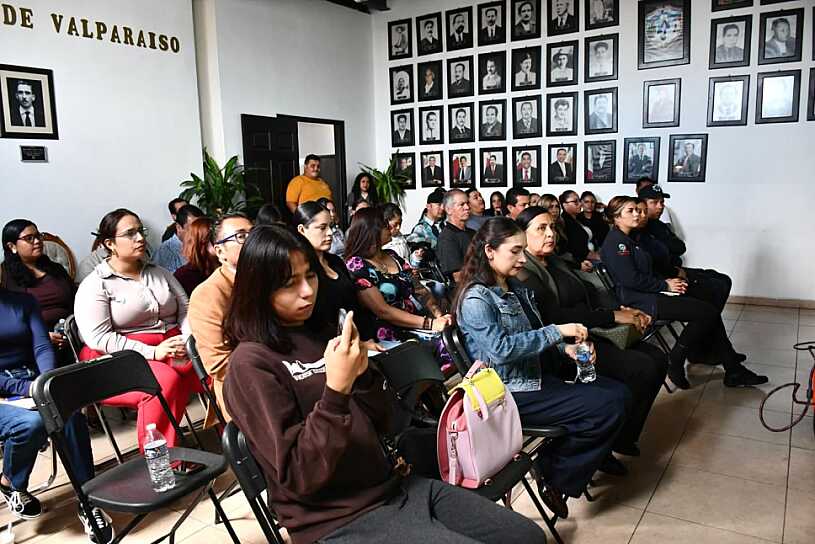 ​ CAPACITAN FUNCIONARIOS DE VALPARAÍSO PARA ERRADICAR LA DISCRIMINACIÓN