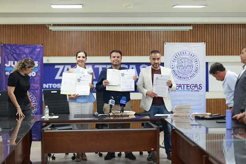 ENTREGA AYUNTAMIENTO DE ZACATECAS MÁS DE 200 ESCRITURAS A SEDUVOT