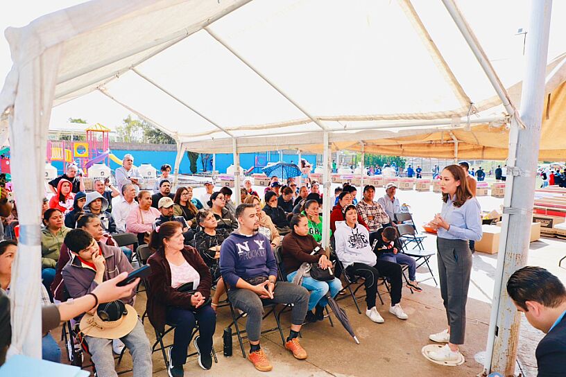 PARTICIPA NOEMÍ LUNA EN ENTREGA DE APOYOS DE VIVIENDA EN LA CAPITAL 
