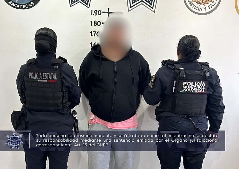 DETIENEN POLICÍAS A HOMBRE POR PRESUNTA VIOLENCIA FAMILIAR EN COLONIA MECÁNICOS