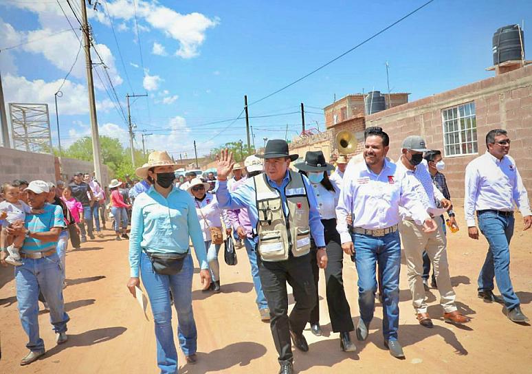 ANUNCIA DAVID MONREAL PAVIMENTACIÓN DE CALLES EN OJOCALIENTE