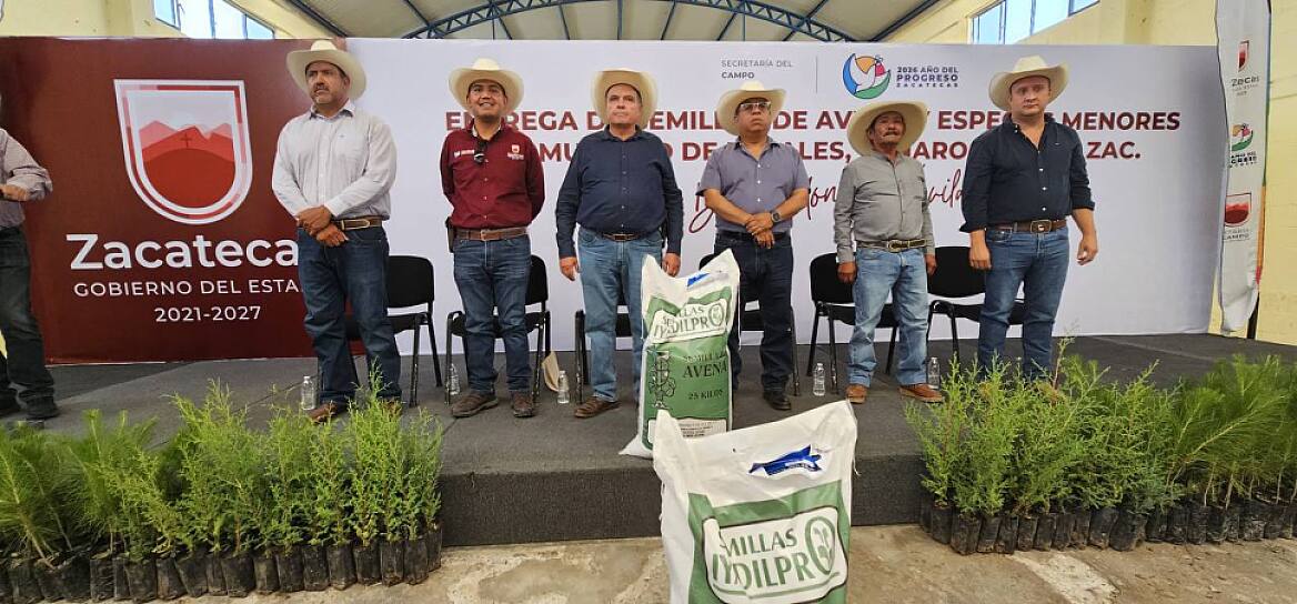 ENTREGA GOBIERNO ESTATAL SEMILLA Y ESPECIES MENORES EN GENARO CODINA