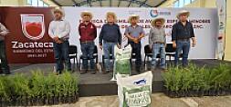 ENTREGA GOBIERNO ESTATAL SEMILLA Y ESPECIES MENORES EN GENARO CODINA