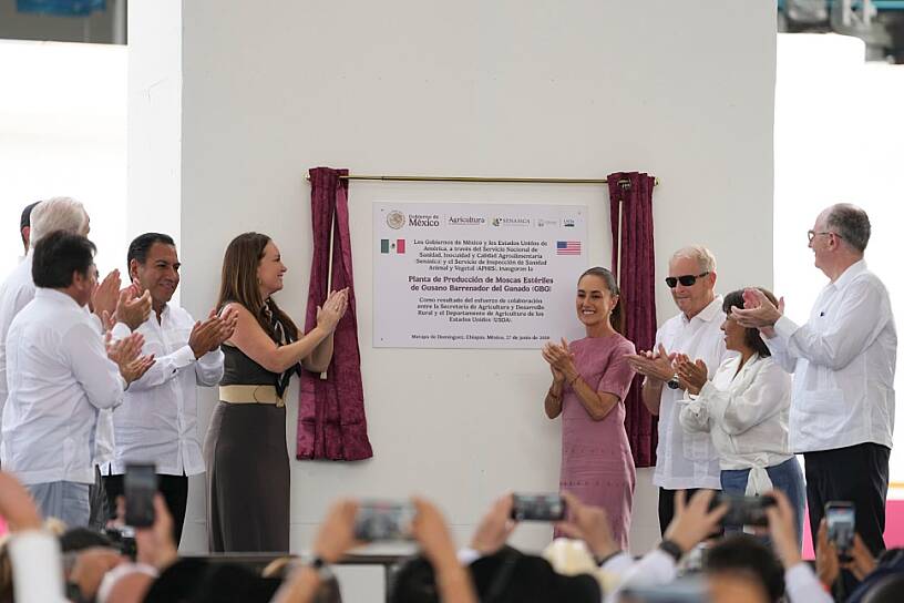 INAUGURAN MÉXICO Y ESTADOS UNIDOS PLANTA CONTRA GUSANO BARRENADOR EN CHIAPAS