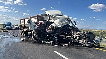 CHOQUE ENTRE DOS TRÁILERES PROVOCA CAOS VIAL EN LA CARRETERA FEDERAL 49