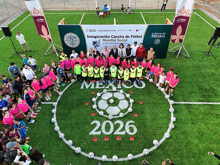 ENTREGA PEPE SALDÍVAR NUEVAS CANCHAS DE FUTBOL CINCO EN GUADALUPE